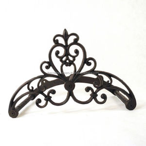 Support mural pour tuyau en fer traditionnel pour les jardins de maisons vintage offrant un look classique authentique - Product Image 4