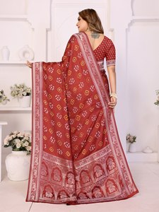 Sari de Seda Dola de Diseñador con Patrón Tradicional Bandhej, Reversible, Protección Solar, Borde Elegante y Blusa a Juego, Estilo Indio - Product Image 3