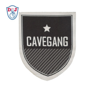 Écussons tissés personnalisés avec logo pour garnitures de vêtements - Product Image 3