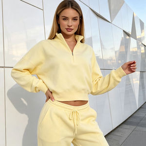 Ensemble deux pièces pour femme : Sweat-shirt demi-zip jaune pastel et pantalon large assorti en molleton épais de qualité supérieure, idéal pour se détendre - Product Image 4
