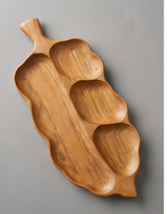 Plato de Servir de Madera Hecho a Mano con Tres Compartimentos, Diseño Minimalista, Acabado en Madera Natural, Artículos Esenciales para la Mesa de Fiesta - Product Image 4
