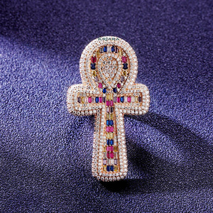 Bague Cocktail Croix en Argent 925 Plaqué Or 18K avec Moissanite Sertie Pavé, Plaqué Or Rose, Style Religieux, Unisexe - Product Image 1