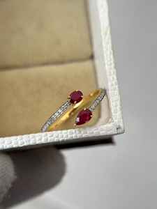 Anillo de compromiso único con dos rubíes rojos, corte pera y ovalado, vintage, plata de ley 925, chapado en oro de 14 quilates - Product Image 2