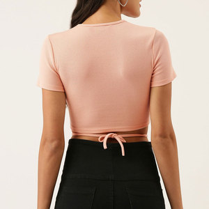 Nouveau en stock – Vente en ligne – T-shirt crop top au design tendance – Nouveau style – Prix abordable – T-shirt crop top - Product Image 2