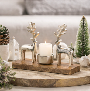 High-Quality Aluminum Silver Reindeer Candle Holder With Sturdy Mango Wood Base For Christmas Home Decoration And Festive Table - Product Image 6