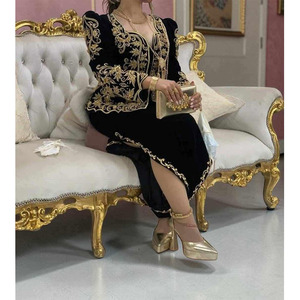 Karakou sur mesure pour femmes, vêtements traditionnels algériens pour les mariages, les fiançailles et les événements familiaux spéciaux - Product Image 1