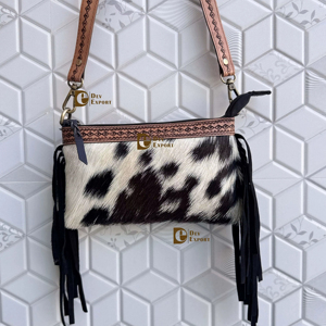 Bolso de mano de cuero de vaca con flecos y grabados de diseño único para mujer, elegante cartera negra, bolso cruzado - Product Image 1