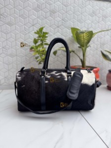 Sacs de voyage en cuir de vache véritable, multi-usages, sacs faits à la main, sac de voyage unisexe, grande taille, sac de voyage en cuir de vache à poils - Product Image 1