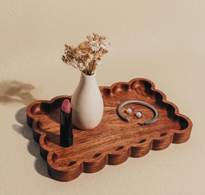 Bandeja rectangular larga ondulada de madera festoneada para joyas, estilo vintage, de madera maciza tallada, pulida, de grado comercial - Product Image 1