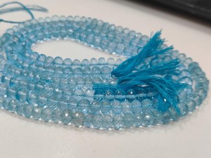 Cuentas facetadas de topacio azul cielo natural en forma de rondel, vendidas por hebra de 8 pulgadas de largo - Product Image 6