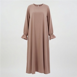 Abaya Nida Luxury Plus Size para mujeres musulmanas, elegante, color personalizado, con diseño de mariposa, conjunto informal de dos piezas para Ramadán y Eid. - Product Image 1