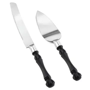 Juego de utensilios para servir pasteles de metal artístico, diseñado para celebraciones elegantes y experiencias de postres exquisitos y memorables. - Product Image 2