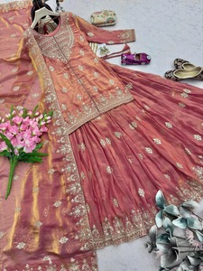 Conjunto de Fiesta Listo para Usar: Top y Lehenga de Seda Pesada Bicolor con Bordado, Cordón y Lentejuelas, con Dupatta - Product Image 1