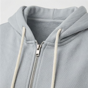Conjunto de 2 piezas de sudadera con capucha y pantalones cortos de forro polar para mujer, color liso, ajuste holgado, ropa deportiva informal, por encima de la rodilla, con cremallera frontal, gris - Product Image 4
