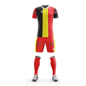Ensemble de Tenues de Football Originales en Gros – Maillot et Short de Club Personnalisables à Manches Courtes 100% Polyester avec Option Logo Frontal - Product Image 4