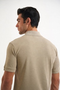 เสื้อเชิ้ตผู้ชายแฟชั่นสไตล์สปอร์ต ปกคอพับเรียบง่าย สวมใส่สบาย แขนสั้น ติดกระดุม เหมาะสำหรับเล่นกอล์ฟ - Product Image 5
