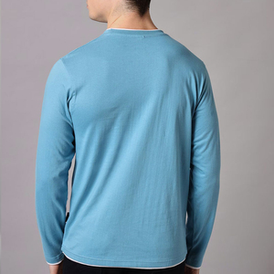 Camiseta de Manga Larga con Cuello Redondo para Hombre, 100% Algodón de Alta Calidad, Colores Personalizados, Corte Ajustado, Transpirable, Secado Rápido, Impresión por Transferencia de Calor - Product Image 3