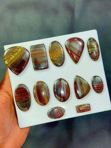 Perle de cristal naturel poli de qualité supérieure en pierre précieuse Iron Tiger pour la fabrication de bijoux, la méditation et la décoration énergétique – En vente - Product Image 6