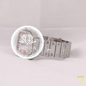 Reloj de Diamantes Moissanite de Oro Blanco Premium con Marcadores de Números Romanos Arcoíris y Diamantes Excepcionales - Product Image 3