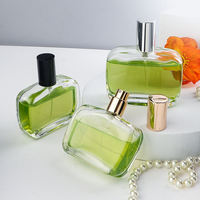 Vente en gros de flacons de parfum plats en verre de 50 ml, diffuseurs à bâtonnets, logo personnalisé, sérigraphie OEM, rechargeables, format voyage, vides