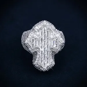 Anillo de Moissanita Iced Out con Cruz para Hombre, Plata de Ley 925 Sólida, Estilo Hip Hop, Banda de Declaración, Joyería con Diamantes de Laboratorio de Corte Baguette - Product Image 1