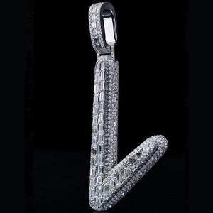 จี้โมอิสซาไนต์สั่งทำขายส่ง สไตล์ฮิปฮอป ประดับเพชร VVS สำหรับผู้ชาย ตัวอักษรย่อ ตัวอักษรภาษาอังกฤษ เงินแท้ 925 จี้โมอิสซาไนต์ - Product Image 1