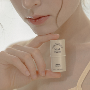 DailyComma Bello De Perfume, Perfume Sólido 4.7g, Ecológico, Sin Alcohol, Larga Duración, Moderno, Elegante, Simple, Lujoso, Aroma Floral, Té, Cítricos - Product Image 1