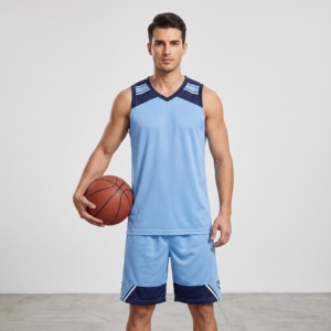 Ensemble d'uniformes de basketball personnalisés pour adultes, maillot et short de basketball respirants pour hommes |   Uniforme d'équipe imprimé par sublimation - Product Image 2