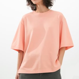 เสื้อยืดโอเวอร์ไซส์ผ้าเจอร์ซีย์ระบายอากาศดี สำหรับสาวๆ สไตล์สตรีทแวร์ พร้อมโลโก้ ขายส่ง เสื้อยืดผู้หญิง เสื้อท็อปส์ลำลองสำหรับผู้หญิง ชุดลำลองสำหรับออกกำลังกาย - Product Image 1