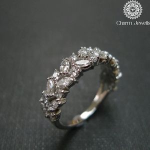 Bague de fiançailles classique pour femme en argent plaqué or rose avec moissanite taille coussin, sertie de griffes, certifiée IGI, 3 grammes - Product Image 4