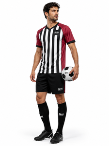 Maillot d'arbitre personnalisé pour homme, noir et blanc rayé, manches contrastées rouges, col en V, manches courtes, maillot de performance pour arbitres de basketball - Product Image 5