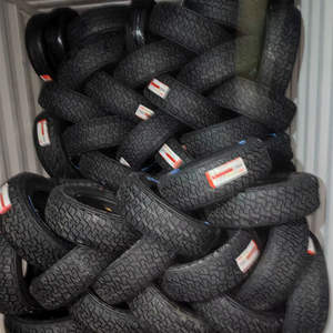 Pneus de voiture d'occasion en gros, toutes marques, toutes tailles, pneus de voiture d'occasion parfaits, quantité en vrac disponible à bas prix - Product Image 1