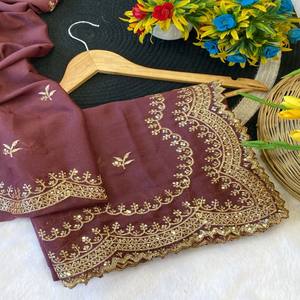 ผ้าซารี VASTRA COTTAGE รุ่นพรีเมียม สีฟ้าอมเขียว ลายดาว ทำจากผ้าจอร์เจตต์ พร้อมงานปัก สำหรับงานเทศกาล - Product Image 5