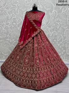 Colecciones de Terciopelo para Novias Indias con Trabajo Zarkhan de Fabzone Modelo FZBELLA - Product Image 2