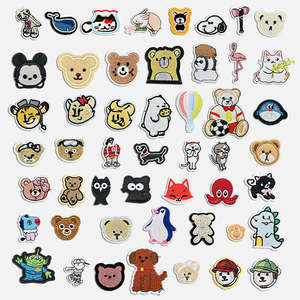 Parches Cosidos Ecológicos con Diseño de Astronauta de Dibujos Animados, Parches Bordados Personalizados con Forma de Flor para Ropa, Gorras y Mochilas - Product Image 4