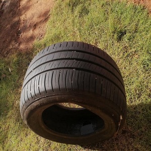 Pneu de tourisme durable 185 65 R15 conçu pour une utilisation en toutes saisons, offre une excellente traction sur les routes sèches et humides, garantit la sécurité. - Product Image 3