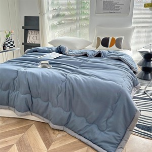 Couette en microfibre grise douce, garnissage en polyester matelassé, ensemble de literie plié pour la maison, 4 pièces, style moderne, lavable en machine - Product Image 1