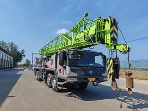 Grúa sobre Camión ZOOMLION ZTC350H5-1 Usada en Obras de Construcción, 35 Toneladas, Año 2023, Pluma Principal de 45m, Euro 6 - Product Image 1