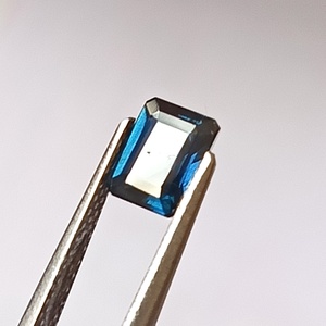 Saphir Teal Naturel Australien de 1 Carat, Facetté, Taille Émeraude, Non Chauffé, Non Traité, Translucide, Qualité Premium, Pierre Précieuse - Product Image 3