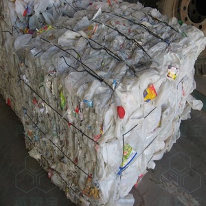 Flocons de PET recyclés, lavés à chaud, prêts pour l'importation en vrac par les acheteurs de matériaux plastiques dans le monde entier - Product Image 5