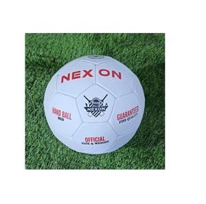 Ballon de handball en caoutchouc durable de qualité supérieure avec grip antidérapant et design résistant à l'eau pour l'entraînement en extérieur et les sports scolaires - Product Image 1