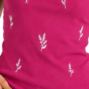 Top de Tirantes Acanalado para Mujer en Rosa Fucsia y Blanco, Sin Mangas, Bordado, Casual, Verano, Ajuste Delgado, Algodón Elástico, Prenda Personalizada OEM - Product Image 6