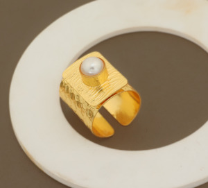 18K Gold Plated Oval Cut Freshwater <b>Pearl</b> Classic Statement Ring Handmade Textured Brass <b>Jewelry</b> Anniversary Gift for Her - Product Image 2