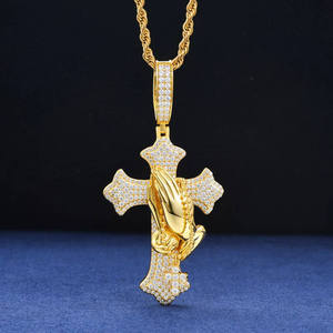 Pendentif Croix Mains en Prière Luxe Iced Out Or Moissanite Blanche Bijoux Hip Hop Collier Bling Ice - Product Image 1