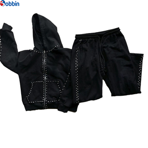 Fabricante de ropa OEM con logotipo personalizado, sudadera con capucha y cremallera con pedrería y pantalones deportivos, conjunto de 2 piezas, chándales para hombre - Product Image 2