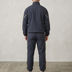 Conjunto Deportivo de Dos Piezas en Color Sólido, 100% Nailon, Impermeable y Resistente al Viento, Ligero y de Corte Holgado, Estilo Urbano, Gran Venta - Product Image 3