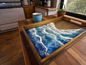 Plateau artisanal en bois et résine époxy, décoration côtière unique, cadeau pour les amoureux de la plage - Product Image 3