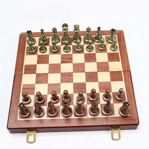 Jeu d'échecs moderne personnalisé en métal, échiquier géométrique de luxe or et argent, jeu de société unique, ensembles d'échecs décoratifs en laiton pour table - Product Image 5