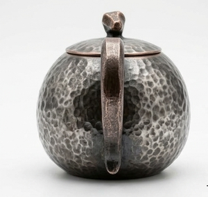 Théière en métal martelé à la main avec couvercle, finition argentée, théière traditionnelle, service de thé arabe complexe - Product Image 2
