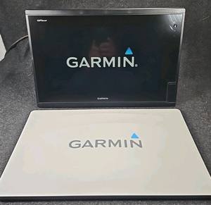 Plotter Cartográfico Garmin GPSMAP 7616 de 16' con Cubierta Solar, el Más Solicitado - Product Image 2